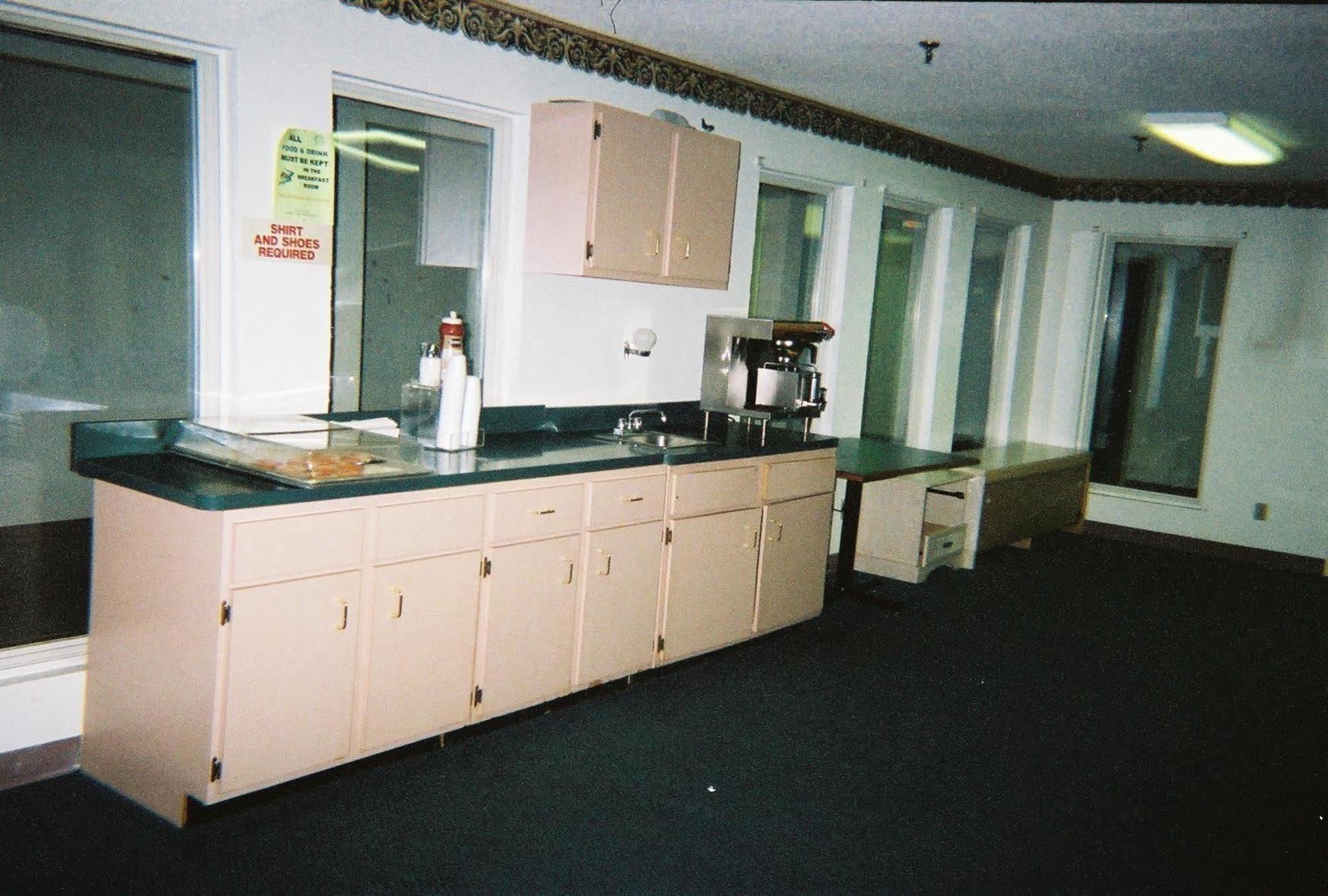 Budget Inn Wentzville Exterior photo